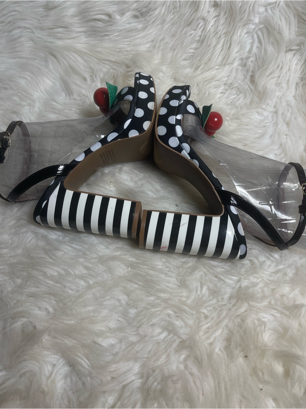 Betsey Johnson Black White Polka Dot Platform Sandal Red Cherry Accent SZ8M - Picture 7 of 12